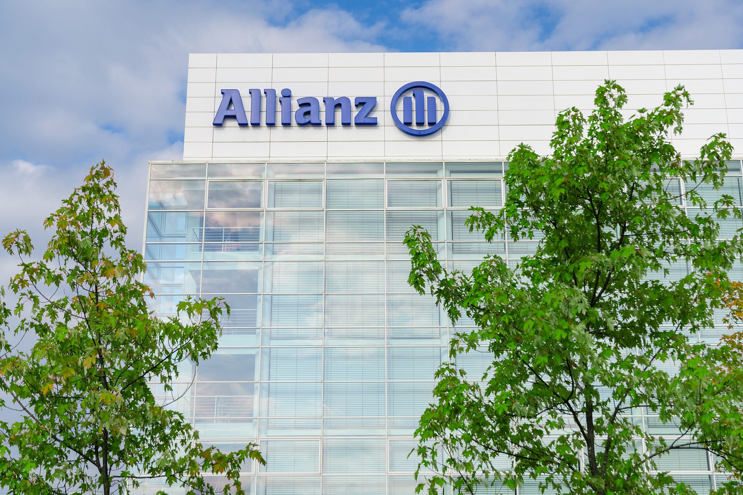 allianz travel insurance lloyds bank